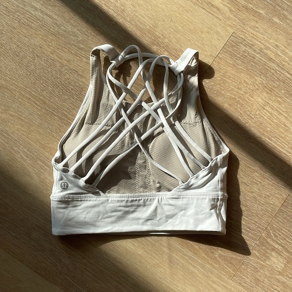 Lululemon 6 White Sports Bra - Picture 2 of 3